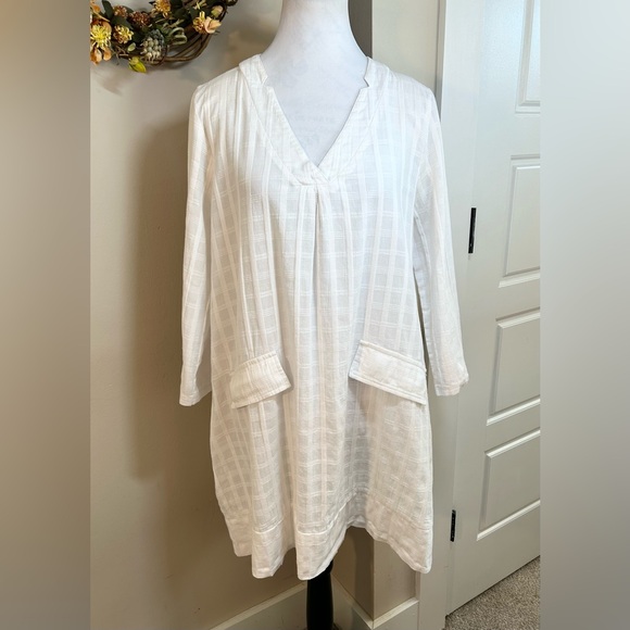 POMANDER PLACE Tuckernuck White Mini Carolina All Cotton Resort Caftan Sz Medium - Picture 11 of 12